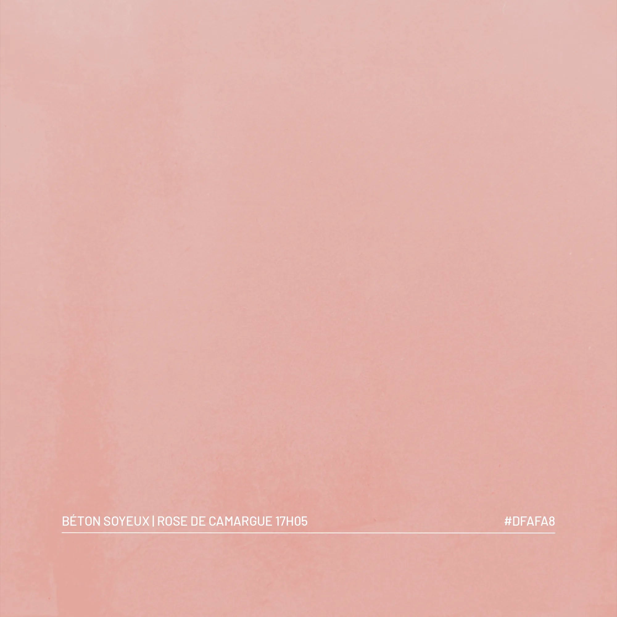 Échantillon béton ciré soyeux Rose de Camargue à 17H05, teinte rose poudré velours, palette Franck & Ben