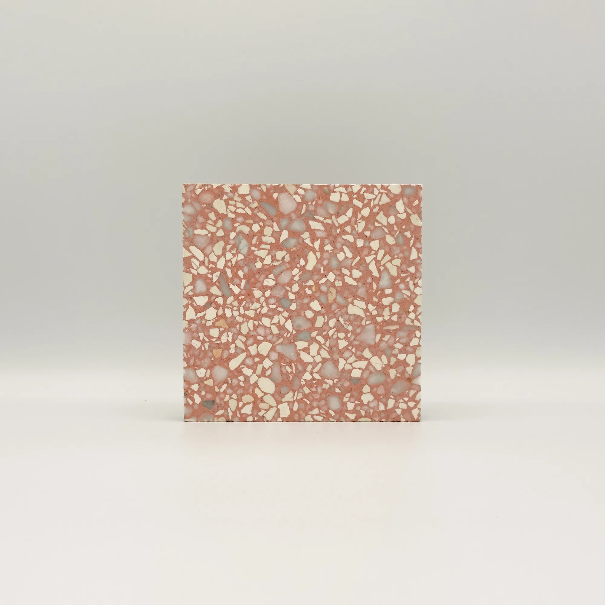 Échantillon de Terrazzo sur-mesure composition 2, fragments minéraux