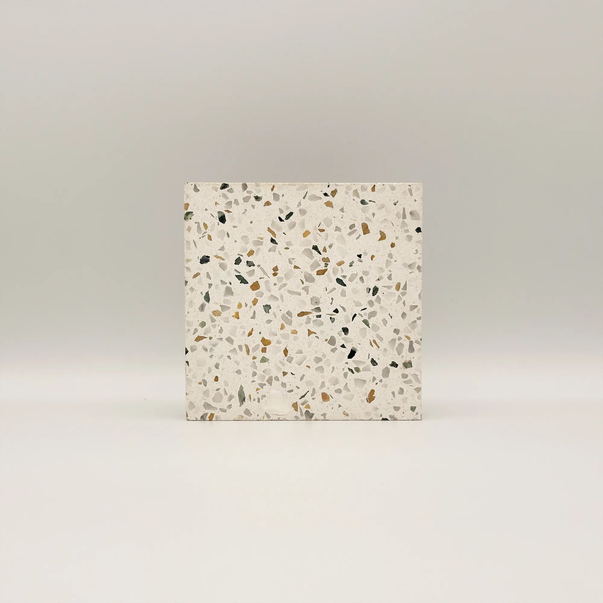 Échantillon de Terrazzo sur-mesure composition 5, fragments minéraux